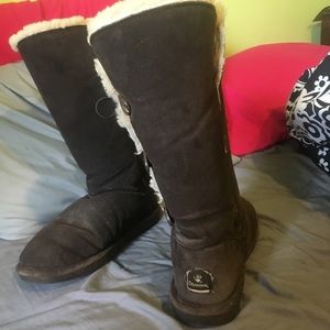 Size 10 Bearpaw Boots